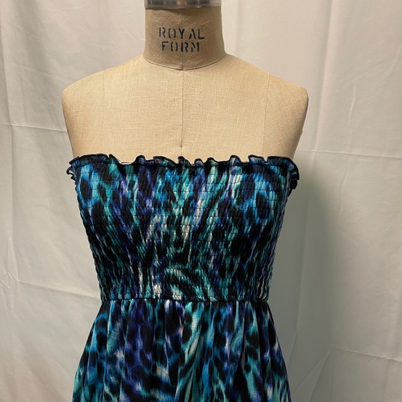 Smocked high low dress - Picture 5 of 7